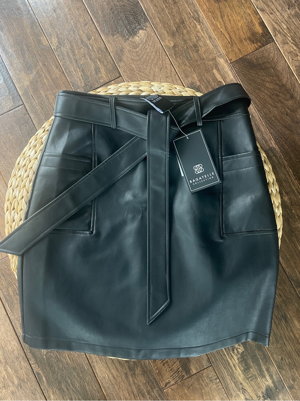NWT - Bagatelle Collection black faux leather skirt - Size Medium
